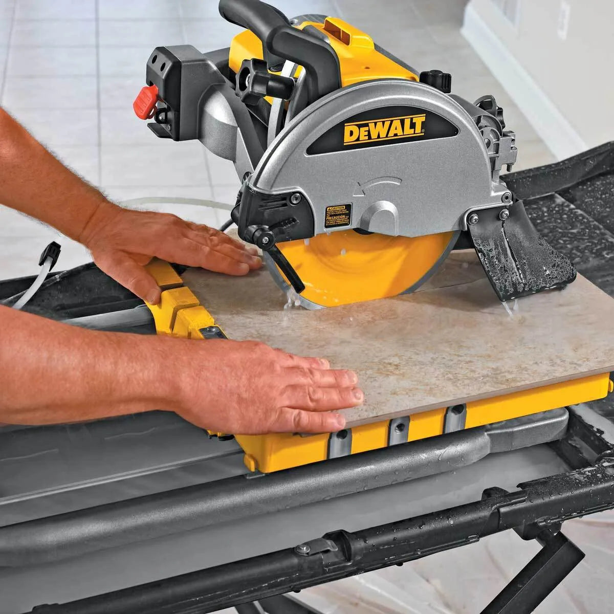 Dewalt D24000S Wet Tile Saw Package