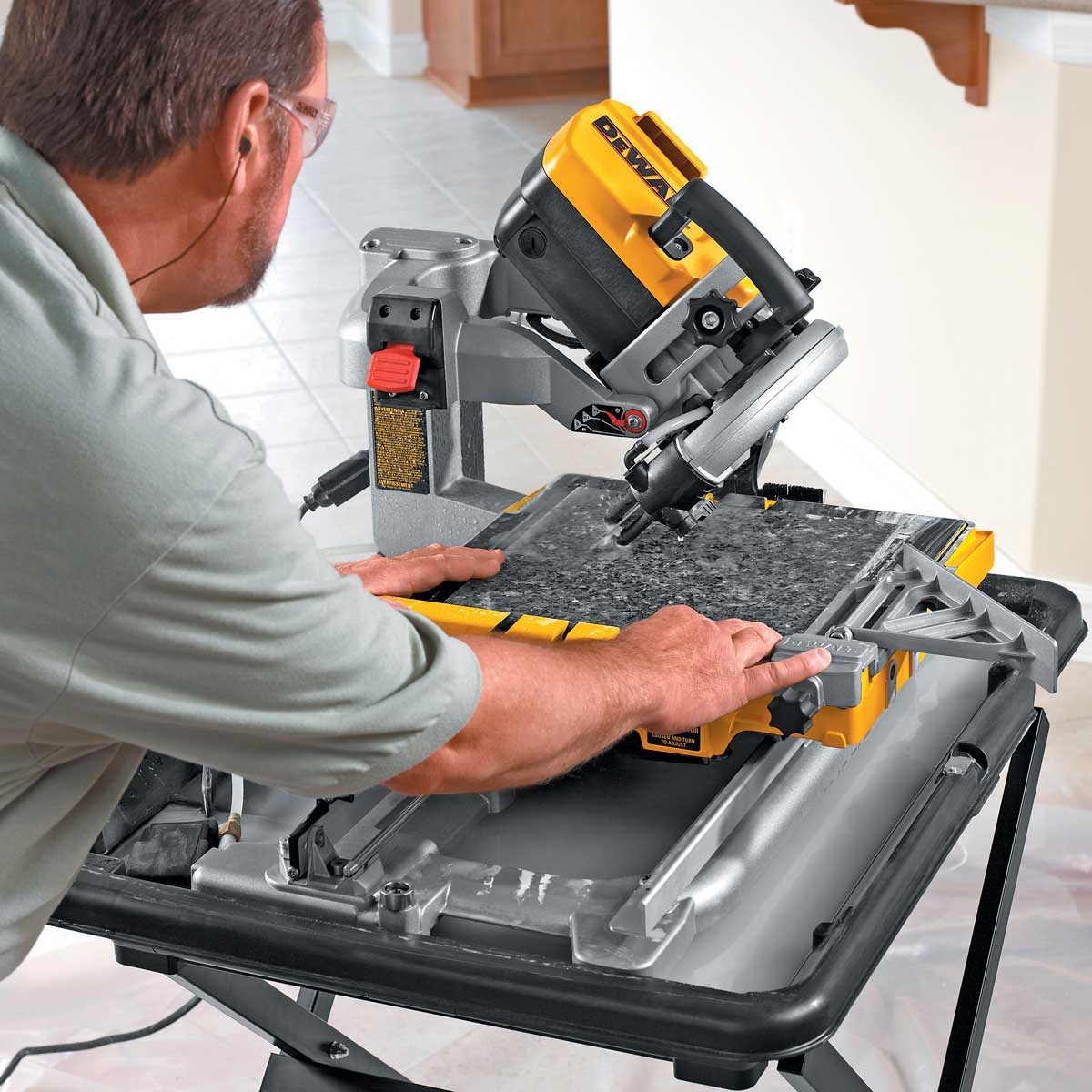 Dewalt D24000S Wet Tile Saw Package Gulf Coast Flooring