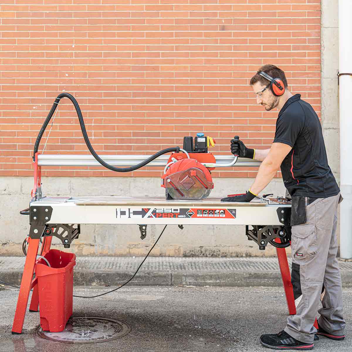 Rubi Tools DCX-250 Xpert Wet Saw – Gulf Coast Flooring Distributor LLC